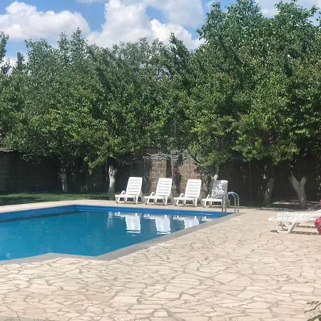 Chez Yvette-3