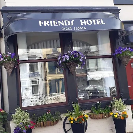 Friends Hotel-2