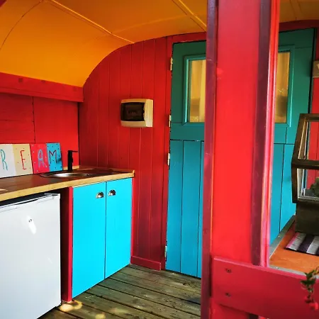 La Maison des Oiseaux. Roulotte-2