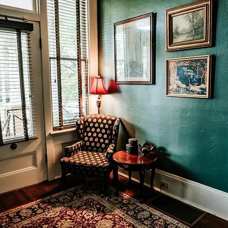 Heritage House Bed & Breakfast - Boutique Adults-Only Inn-3