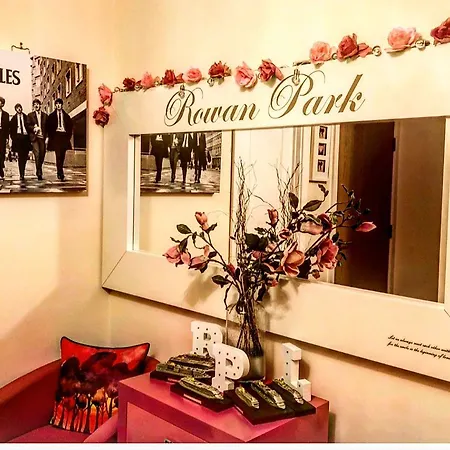 Rowan Park Lodge-3