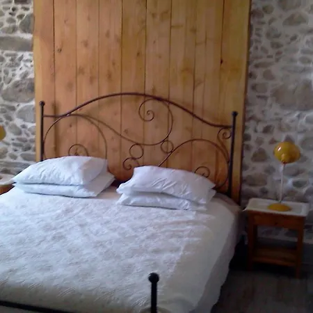 Maison de ville au pied de la Montagne Noire-2