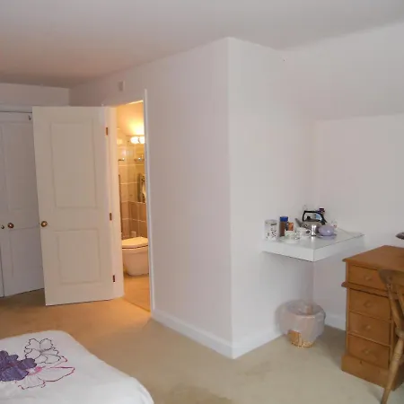 Mayertorne Cottage-2