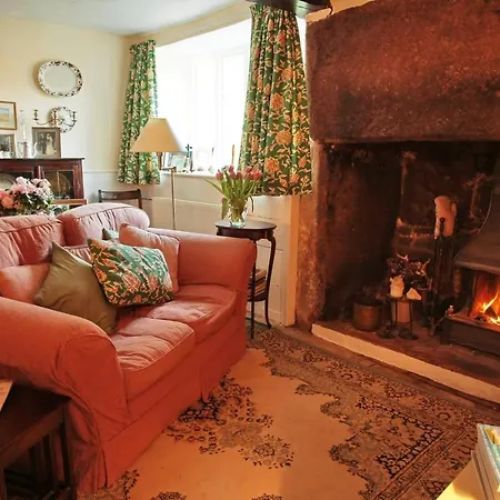 Brook Farmhouse-2