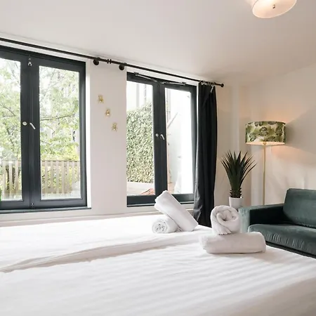 Haarlemmerplein apartments-2