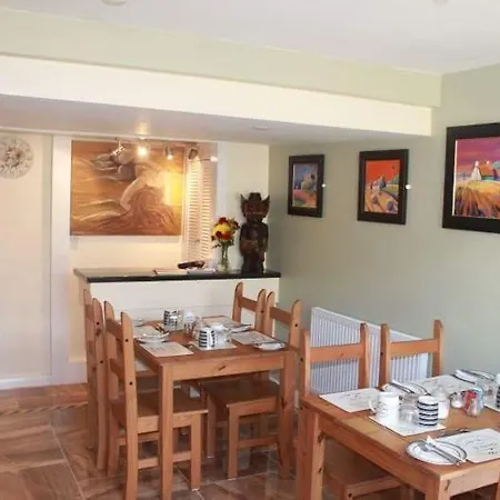 Riverside Guest House-3