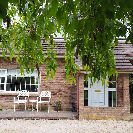 Inglewood Lodge B&B-3