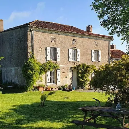Wisteria House-3