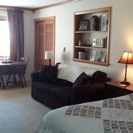 Lake Orchard Farm Retreat-2