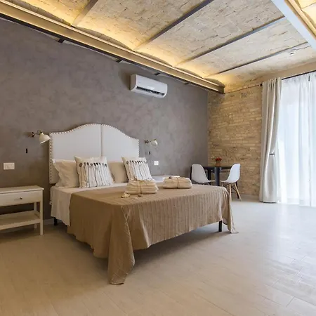 Al Faro Bianco B&B E Residence Con Parcheggio-3