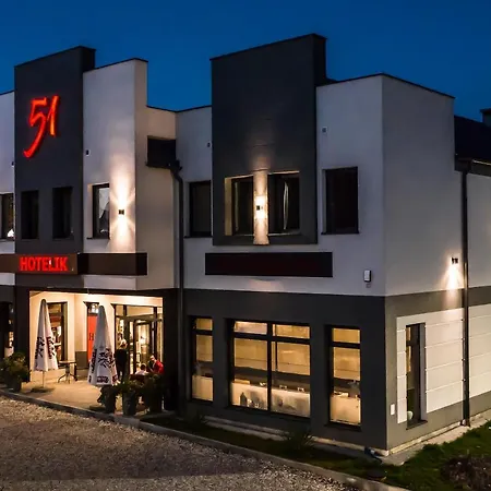 Hotelik 51-3