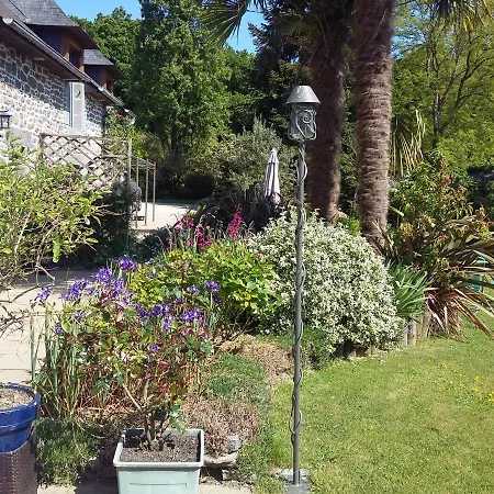 Les Petites Chapelles-2