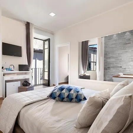 Emma Luxury Room-2