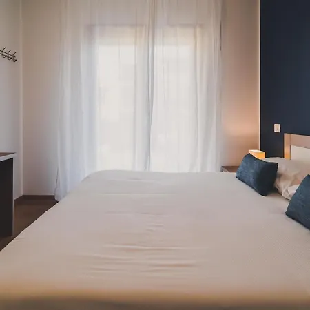 Trip Room & Breakfast-2