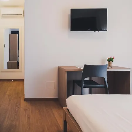 Trip Room & Breakfast-3
