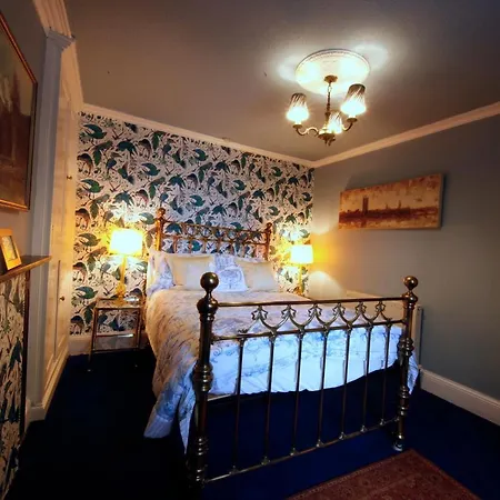 Plas Esgair-2