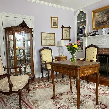 Lightner Farmhouse B&B-3