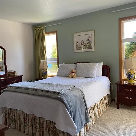 Crown House B&B-2
