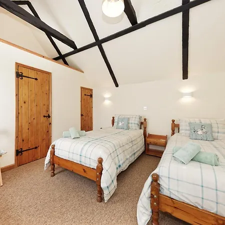 Beachborough Park-2