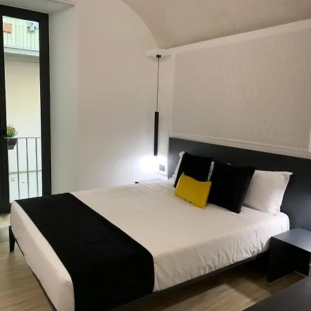 Toledo Boutique Rooms-3