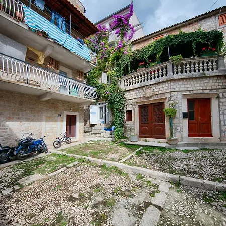 B&B Villa Vis-3