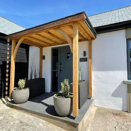 Moorview House-2