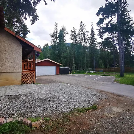 Riverfront Estate Bed&Breakfast Banff-2