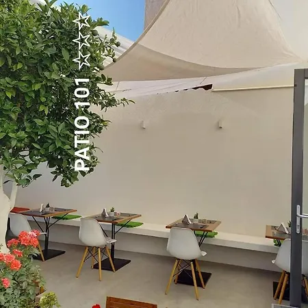 Patio 101 " Exclusive " B&B Boutique-2