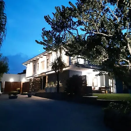 The Hillcrest Guesthouse-3
