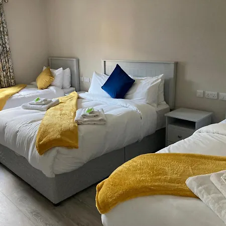The Leitrim Inn And Blueway Lodge-2