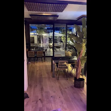 Petit Hotel C'an Mel-2