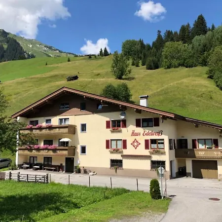 Pension & Ferienwohnungen Haus Edelweiss-3