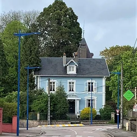 La Maison Bleue  La Charade -2