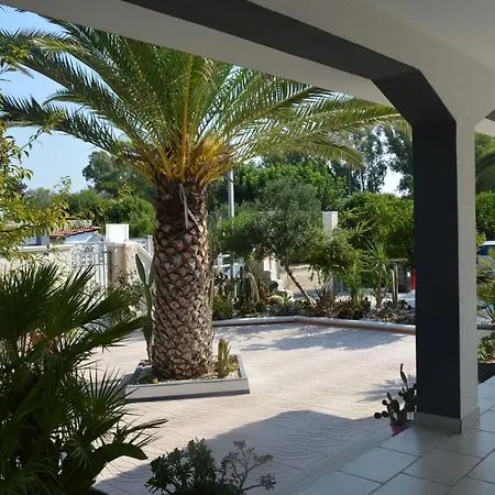 B&B Poseidon-2