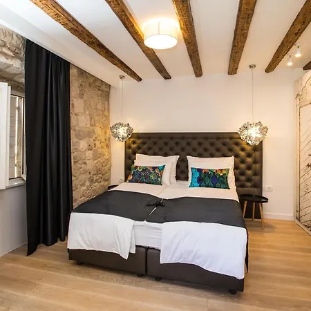 Spalato Luxury Rooms-3