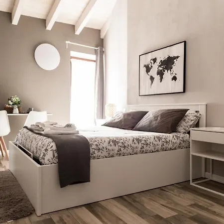 Via Mazzini B&B (MXP)-2