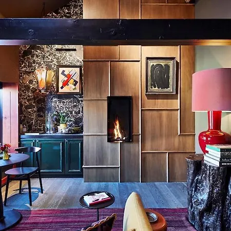 Maison Fred Luxury Suites-2