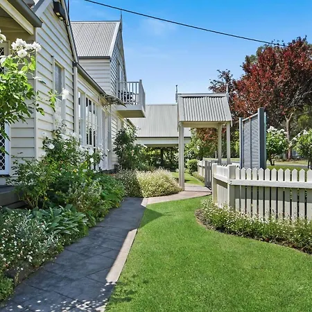 Creek Cottage Bed And Breakfast Traralgon-3