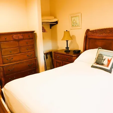 By The Sea Guests Bed & Breakfast And Suites-2