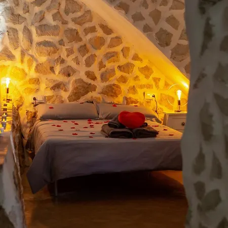 Fortress Jacuzzi Suites-3