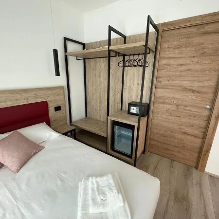 Bari Airport Rooms-2