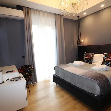 Aron Only Suites Bed And Breakfast-3