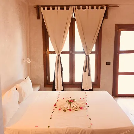 White Dream Lodge & Restaurant, Beach Front, Ocean View-2
