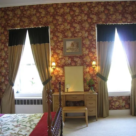 Allegheny Street Bed & Breakfast-3