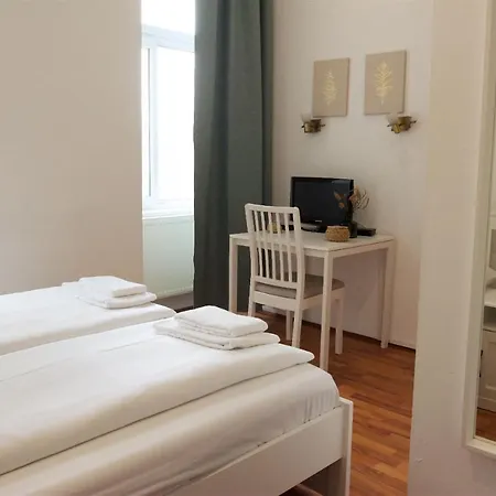Hotel Pension Arpi-3