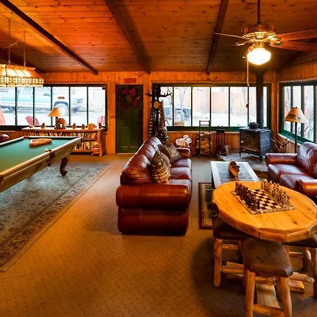 Gold Mountain Manor-2
