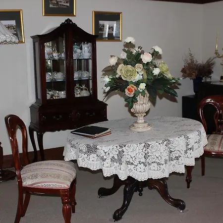 Windradyne Boutique Bed & Breakfast-2