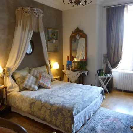 Le Petit Château-2