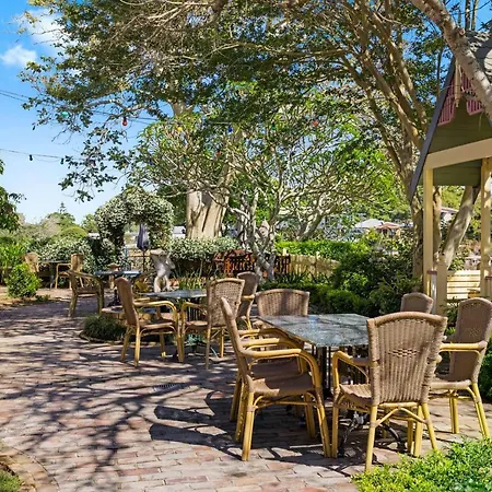 The Old Bank Gladstone Licensed Restaurant & Boutique Accommodation-2