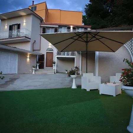 B&B MicAnTo - Parcheggio gratuito - Vicino Pompei-2